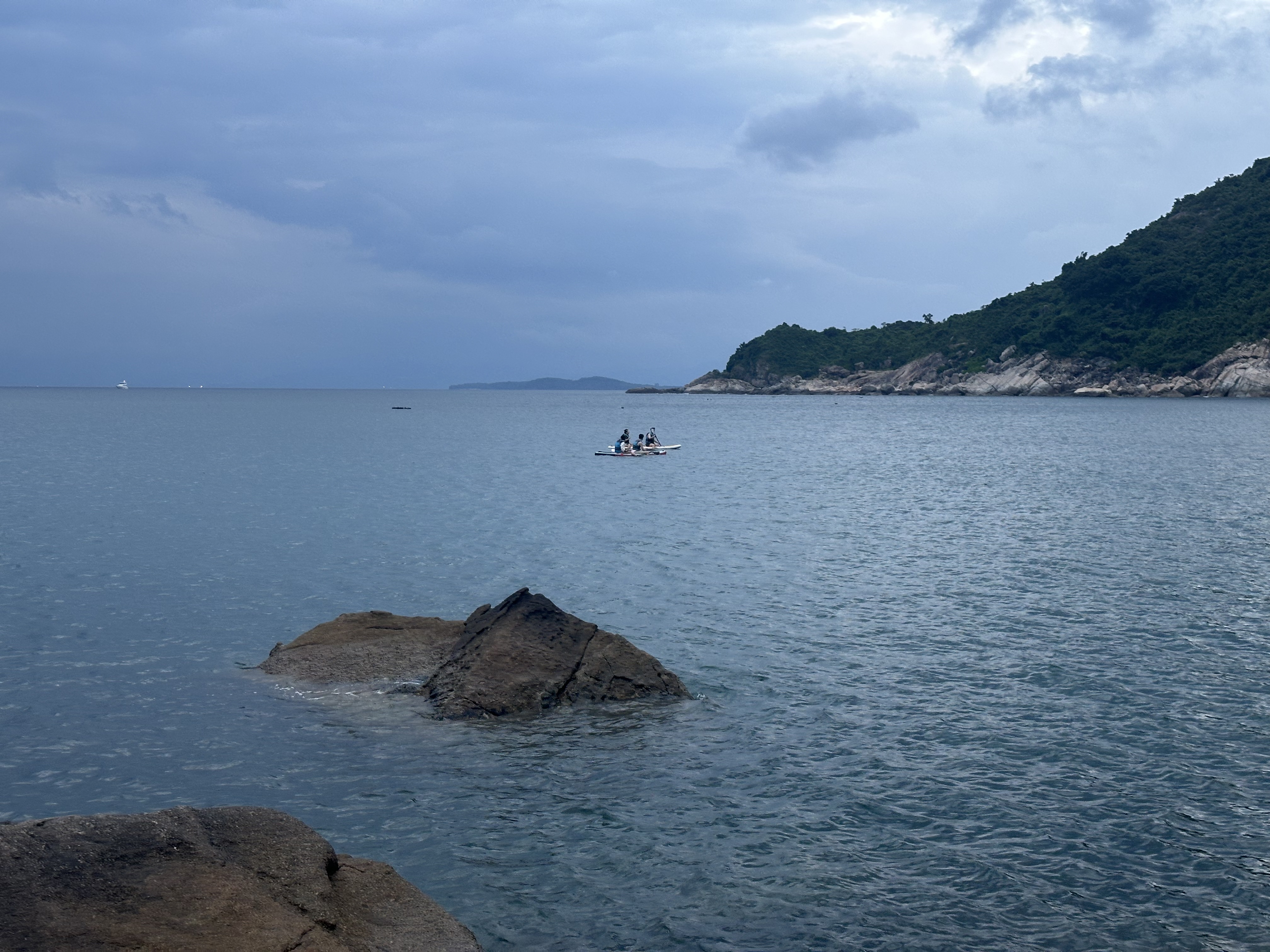 海面上的桨板